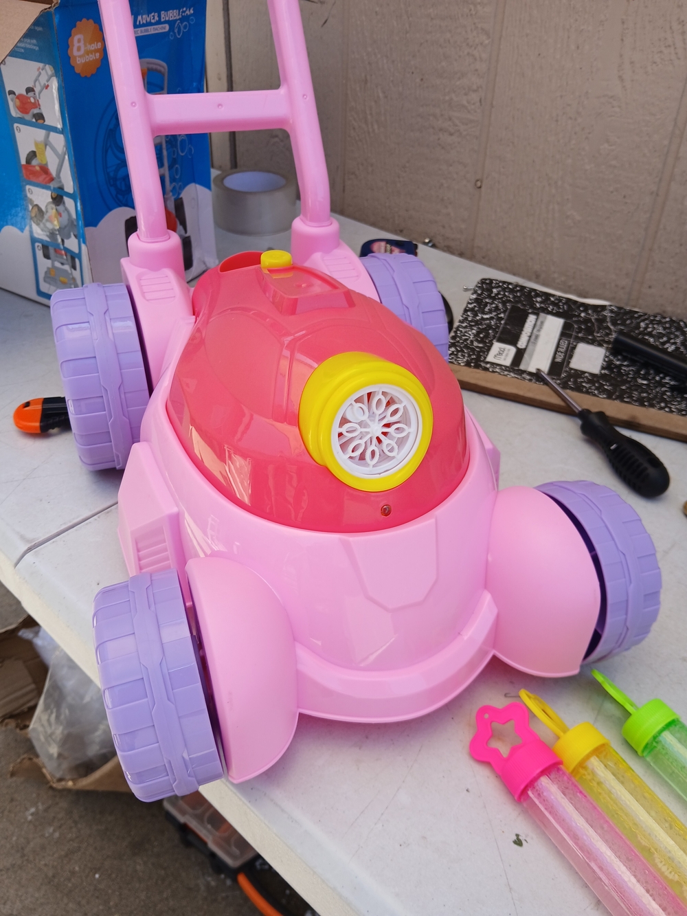 Kids Bubble Mower Push Toy - Pink - Picture 3 of 7